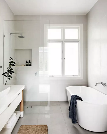 White Modern Bathroom Image